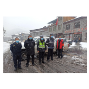 抗击冰雪 “逆风”前行 ———凤凰县廖家桥镇基层党员干群抗击冰雪