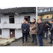 凤凰县千工坪镇:拆除空心房 扮靓新农村