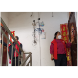 凤凰县教师发展中心：“红马甲”抗疫守城勇担当