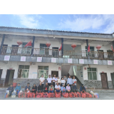 秋风送爽 暖心重阳——凤凰县腊尔山镇：开展重阳节慰问活动