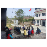 凤凰县廖家桥镇老田冲村：党的二十大宣传进苗家农户