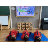 清廉文化进校园丨凤凰县九里边城幼儿园：开展防踩踏安全疏散演练活动