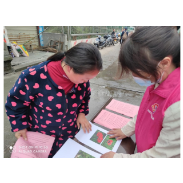 凤凰县吉信镇：赶集天 开展禁种铲毒宣传活动