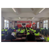 凤凰县林峰乡：给护林员再套防火“紧箍咒”