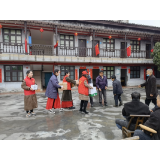 凤凰：学习雷锋   党办在行动