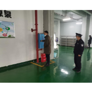 凤凰县禾库镇：春天暖阳  护航学子入学堂