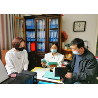 凤凰：加强督查不松懈   筑牢校园防疫墙