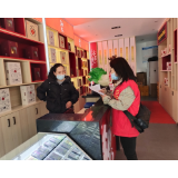 凤凰县沱江镇虹桥社区:扎实开展“敲门行动” 筑牢疫情安全防线
