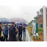 宋清宏一行到凤凰调研新能源充电桩建设情况