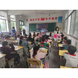 凤凰县麻冲乡：防溺知识进课堂，筑牢安全“防护墙”