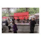 凤凰法院：法官送法进乡村夏日普法正当时