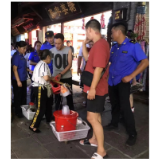 5A创建在行动丨凤凰城管： 以思想大解放为引领    强力开展古城游商游贩售卖假冒伪劣产品专项整治行动