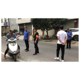 凤凰县新场镇：持续开展“拆伞戴帽”行动  引导群众安全文明出行