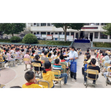 凤凰县麻冲乡：以开学典礼为契机，上好安全教育第一课