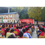 凤凰县齐良桥学区：聆听老兵故事  传承红色基因