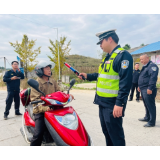 凤凰县两林乡：联合行动保安全，交通执法护“久驾”