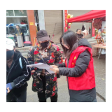 凤凰县千工坪镇：暖心宣讲“送”政策，帮助群众解答疑