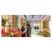 凤凰县沱江镇南华社区：年底消防敲门大排查筑牢冬春安全关，助力优化营商环境