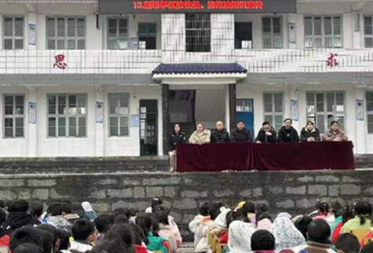 凤凰县新场镇：多措并举开展未成年人保护工作