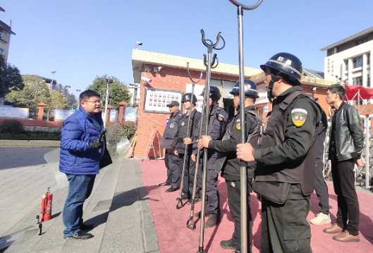 凤凰县箭道坪小学土桥路校区：开展反恐防暴演练