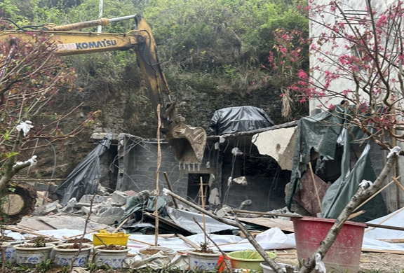 凤凰县沱江镇：违规违建“零容忍”依法拆除“不手软”