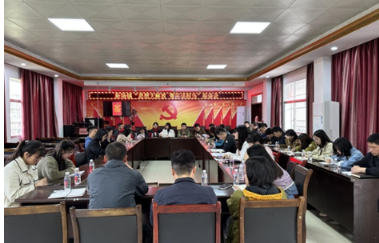 凤凰县新场镇：开展“思想大解放、青年话担当”座谈会暨“中青年干部能力提升班”开班式