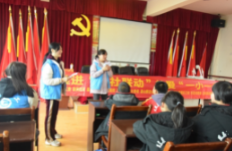凤凰：推进“五社联动”关爱“一老一小”