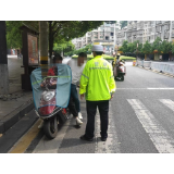 文明新风润湘西丨凤凰公安交管大队：开展“戴帽”专项整治行动