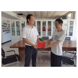 国网凤凰县供电公司：走访慰问困难党员 真情关爱暖人心
