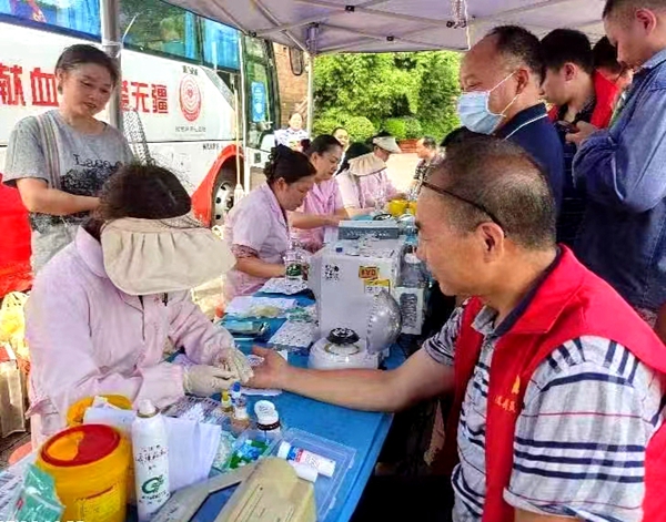 抽血化验。.jpg