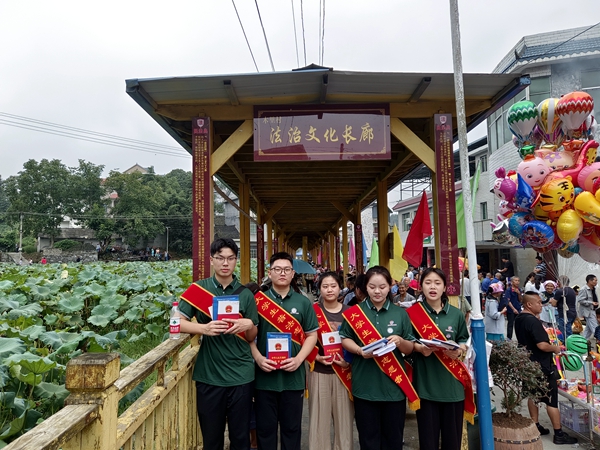 法治文化长廊。.jpg