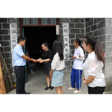 凤凰县市监局：“三送三解三优”进乡村助振兴暖民心