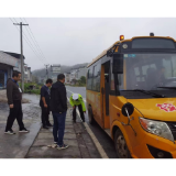 凤凰公安交管大队：联合多部门开展校车安全检查