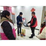 凤凰县沱江镇金坪社区：开展三送三解三优“新年送温暖，关爱贫困户”慰问活动