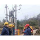 春节保电之五| 国网凤凰县供电公司：绝缘杆带电作业法，助力春节保供电