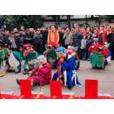 凤凰县山江镇：龙腾狮舞贺新年，苗族文化代代传