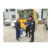 凤凰县水打田乡:开展校车专项检查  护航平安上学路