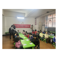 凤凰县沱江镇虹桥社区：开展“利剑护蕾，助苗成长”主题宣传进校园活动