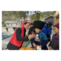 凤凰法院：认证普法两不误 便民服务暖人心