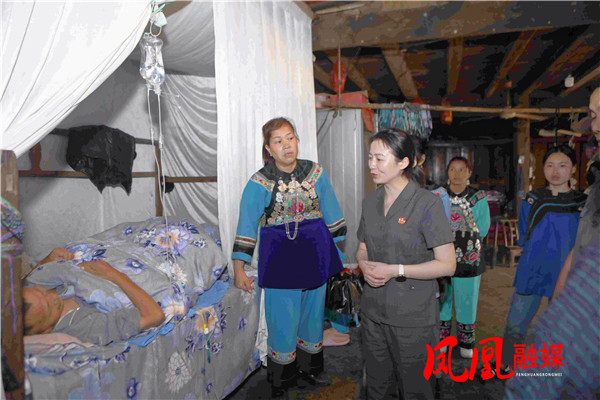 4.走访慰问突发严重困难户.jpg