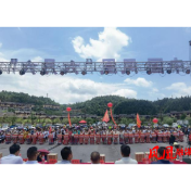 凤凰县禾库镇：“村BA”遇上“六月六”苗族文化活动节引燃夏日激情