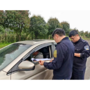 凤凰县禾库镇：开展联合执法护交通平安行动