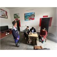 凤凰县林峰乡：上门开卡暖人心  为民服务“零距离”