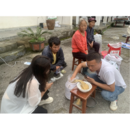 凤凰县吉信镇电商团队助力首云村连上“云赶集”网线