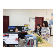 凤凰县茶田镇：我陪群众走流程   打造高效政务服务模式