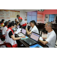 暖心服务|凤凰市场监管局为干部职工建立健康档案