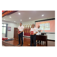 凤凰县沱江镇虹桥社区：评选清廉典范   挖掘基层正能量