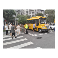 开学在即，安全先行——凤凰交警全力做好校园周边交通安全工作