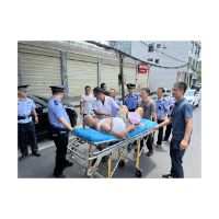【夏季行动】九旬老人中暑倒地    凤凰警方及时救助转危为安