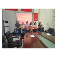 凤凰县委社会工作部开展“关心下一代，助力圆学梦”高等教育助学金发放活动